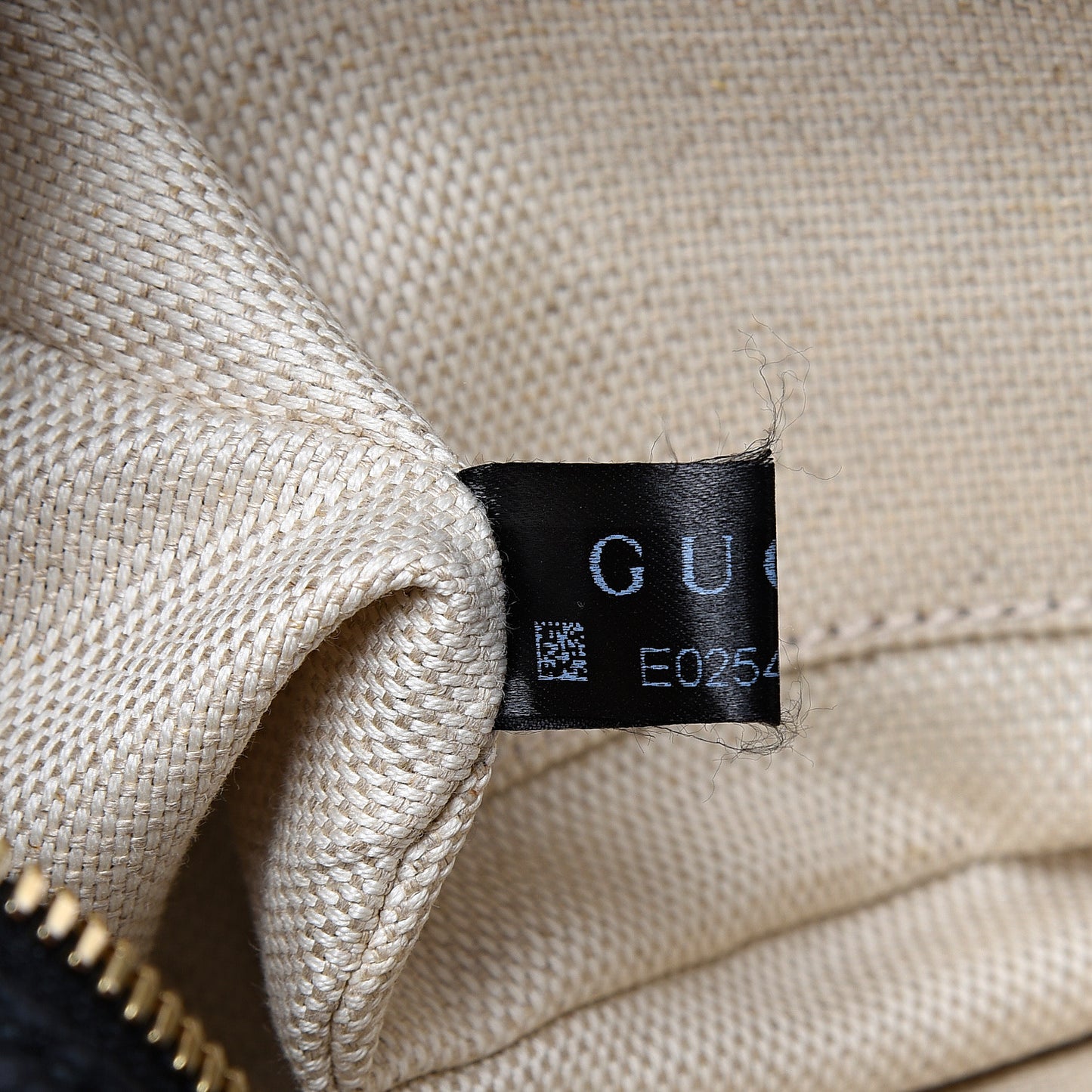 Pebbled Calfskin Small Soho Disco Bag Black