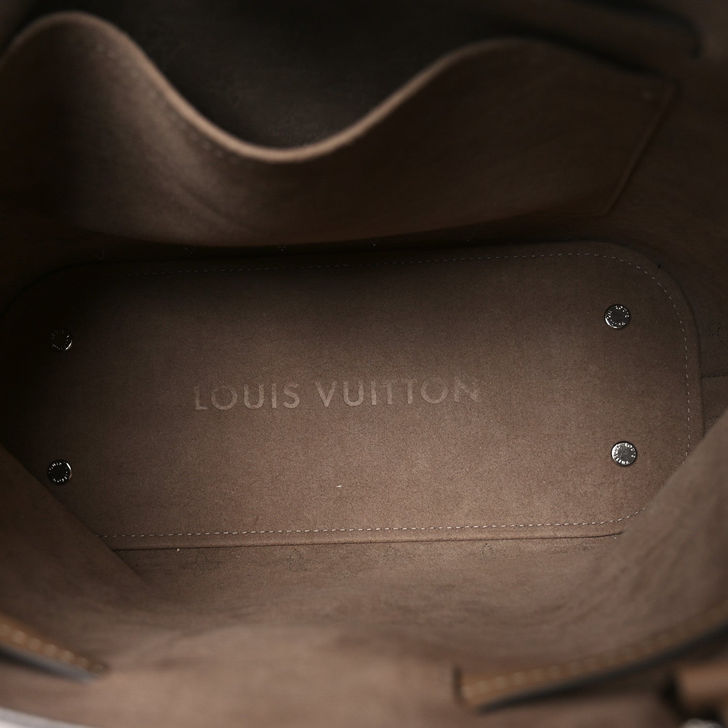 Louis Vuitton Mahina Girolata Galet 6 of 10