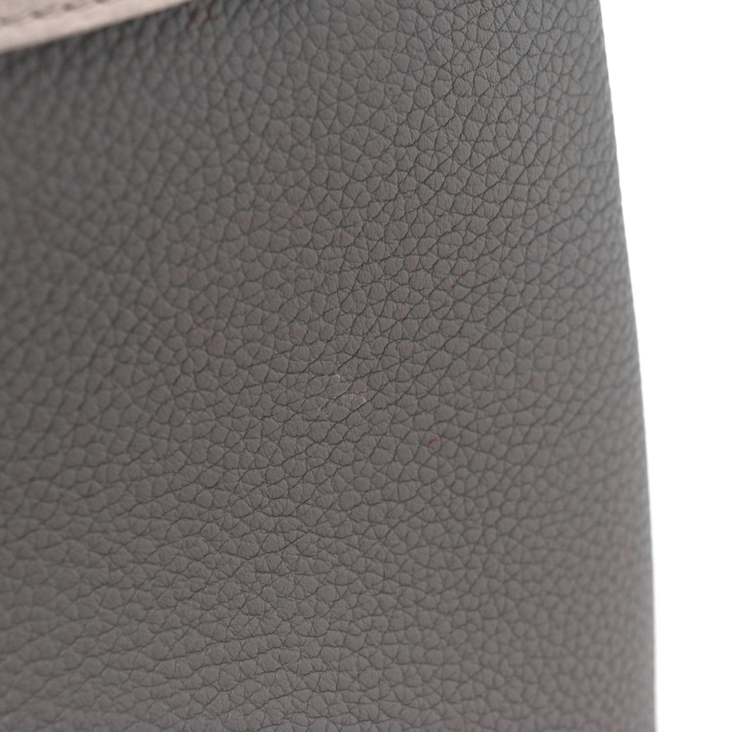 Taurillon Capucines MM Steeple Gray
