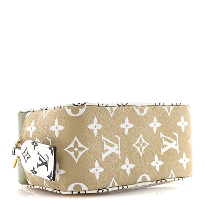 Louis Vuitton Monogram Giant Beach Pouch Kaki 4 of 11