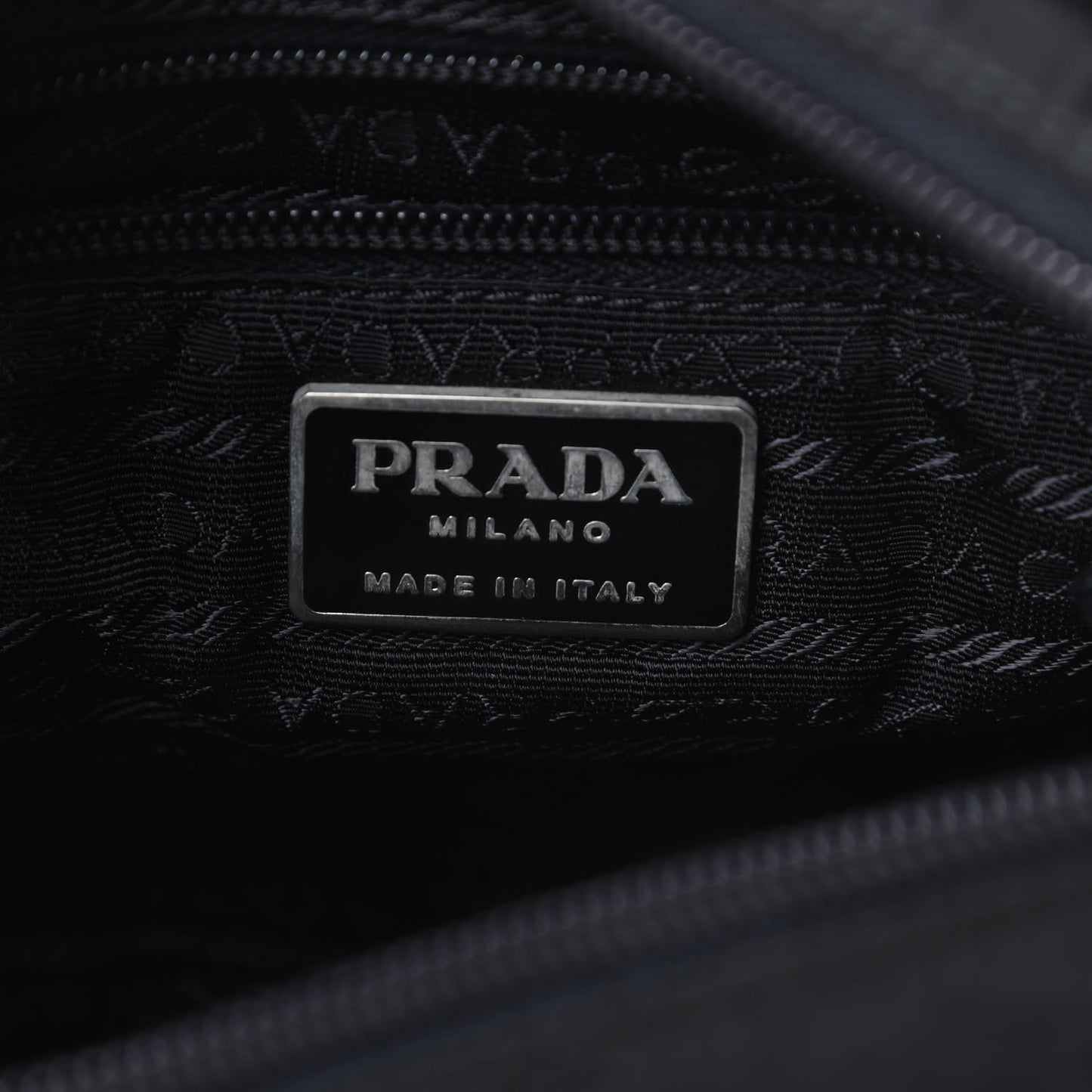 Nylon Vela Messenger Black