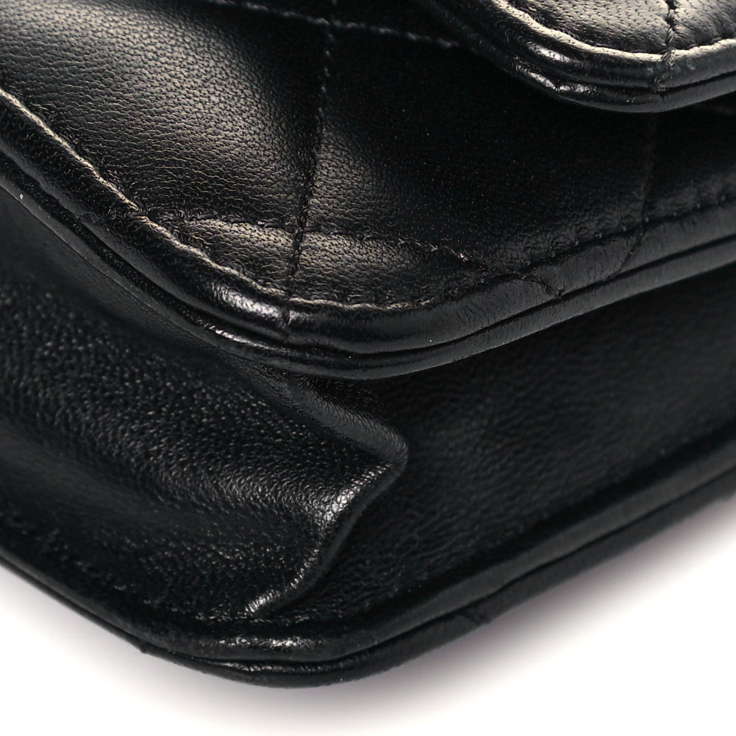Lambskin Quilted Wallet On Chain WOC Black