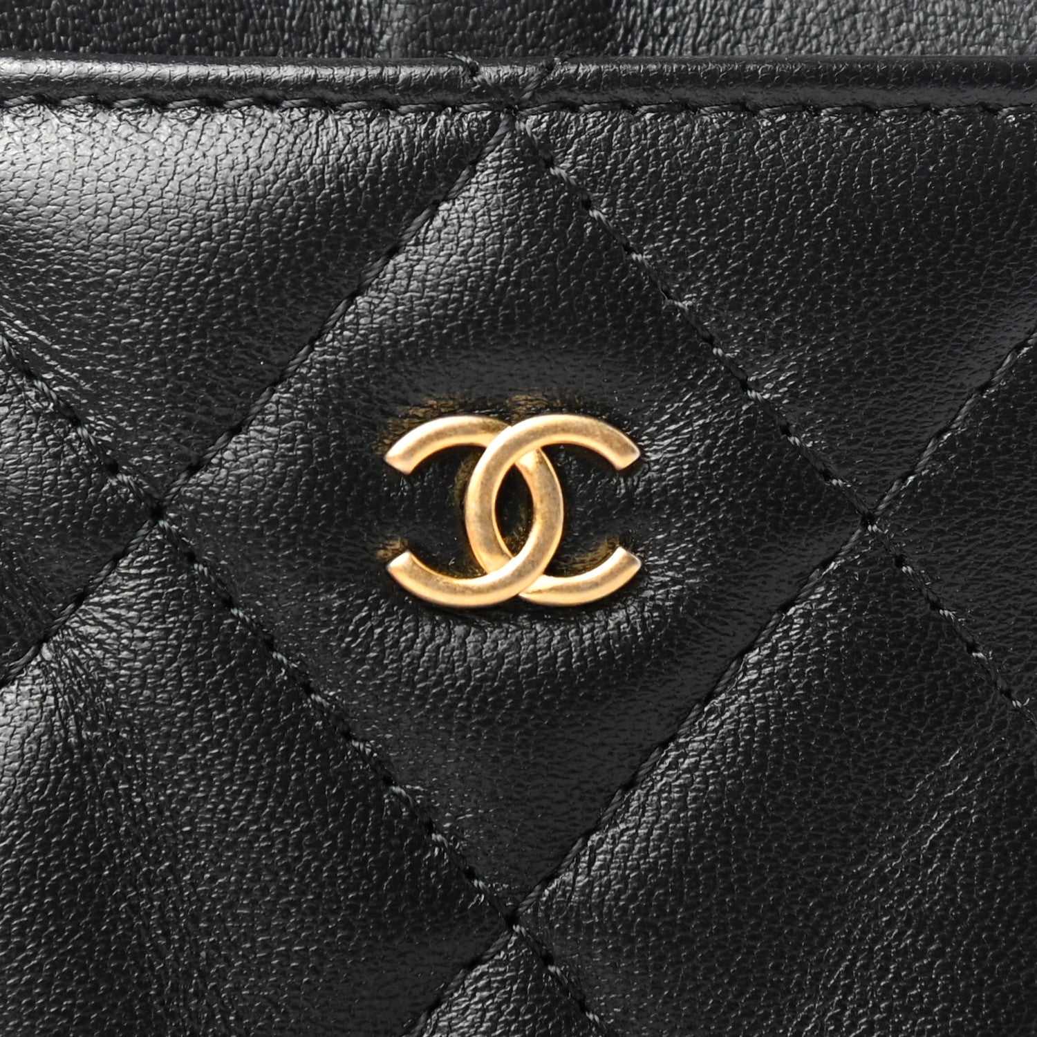 Chanel Pearl Lambskin Pearl Crown CC Wristlet Multi Pouches Black 10 of 10