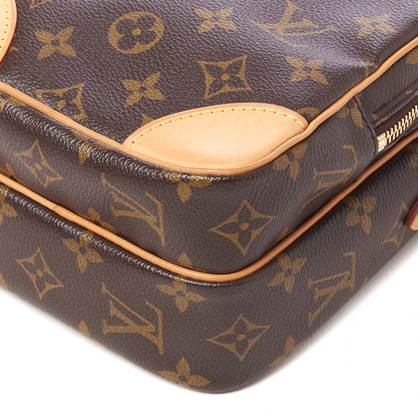 Monogram Amazone