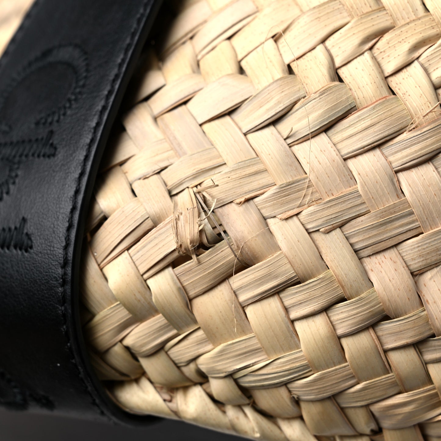 Raffia Smooth Calfskin Medium Sense Basket Black
