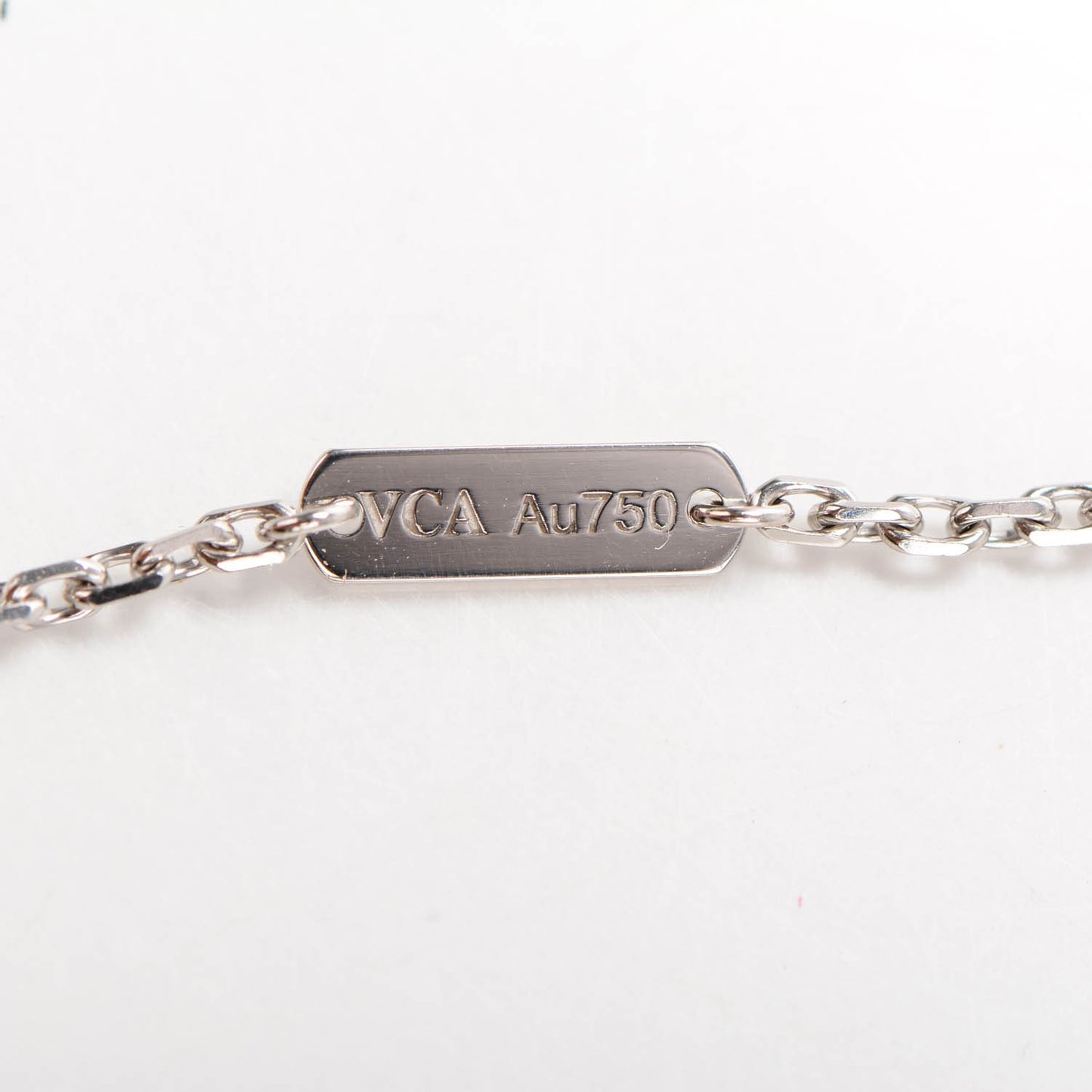 18K White Gold Mother of Pearl Magic Alhambra Pendant Necklace
