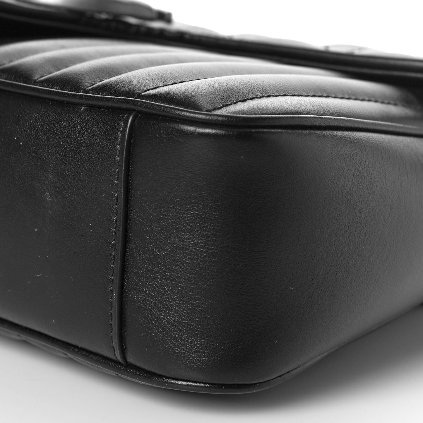 Calfskin Matelasse Aria Medium GG Marmont Shoulder Bag Black