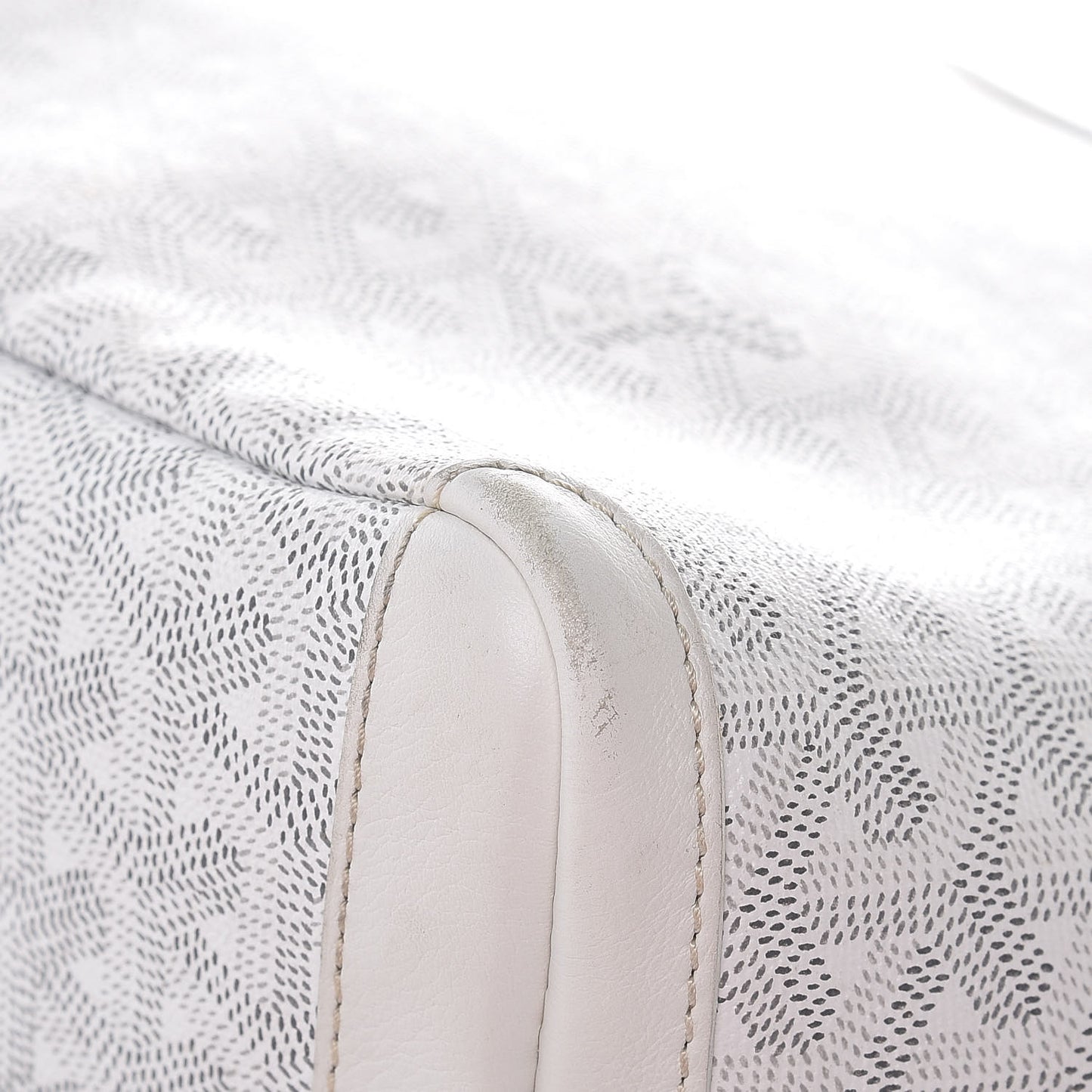 Goyardine Artois PM White