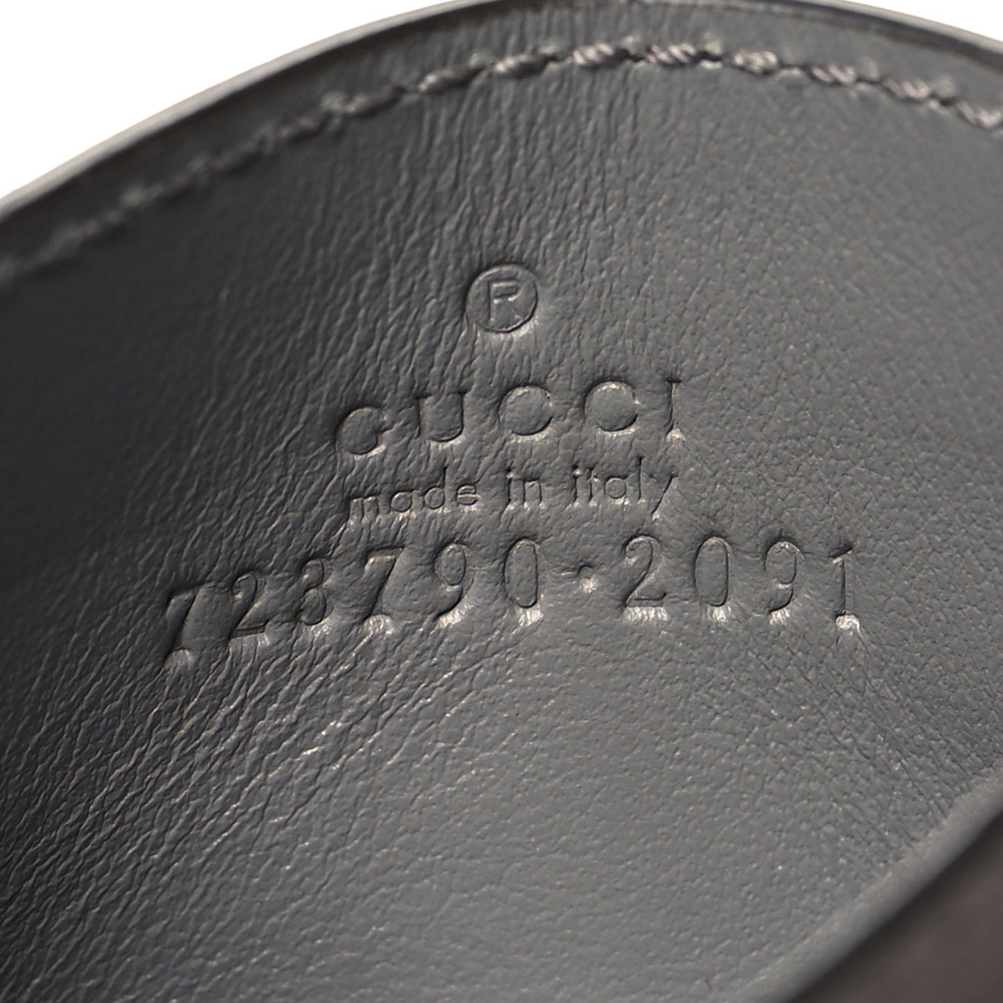 Calfskin GG Matelasse Card Holder Dusty Grey