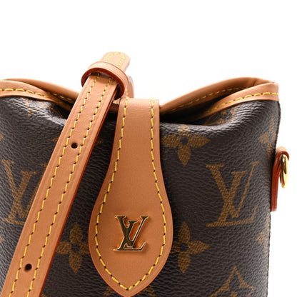 Louis Vuitton Monogram Fold Me Pouch 7 of 10