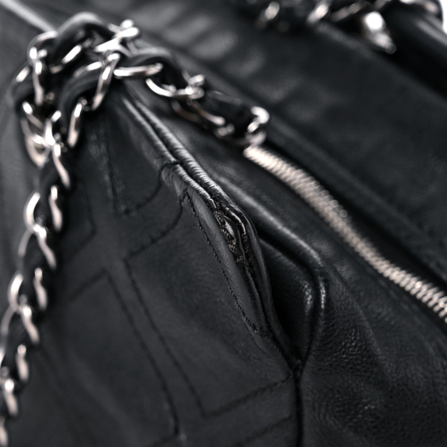 Calfskin Large Diamond Stitch Tote Black