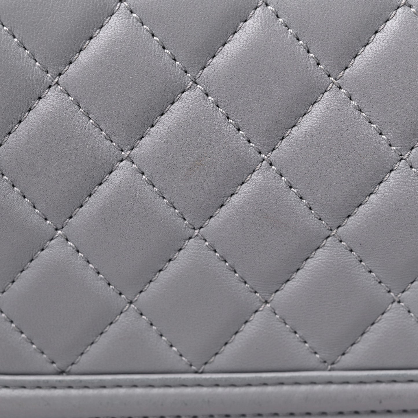 Lambskin Quilted Medium Boy Flap Grey