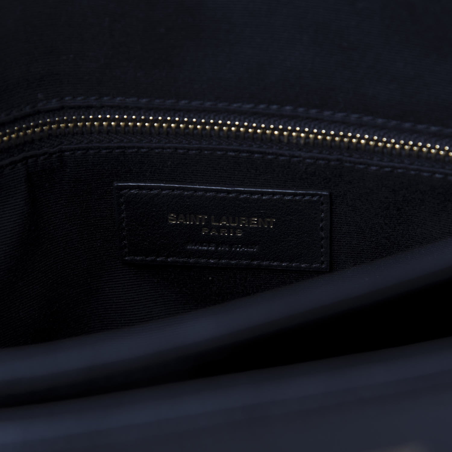 Saint Laurent Grain De Poudre Matelasse Chevron Medium Tribeca Shopping Bag Black 8 of 8