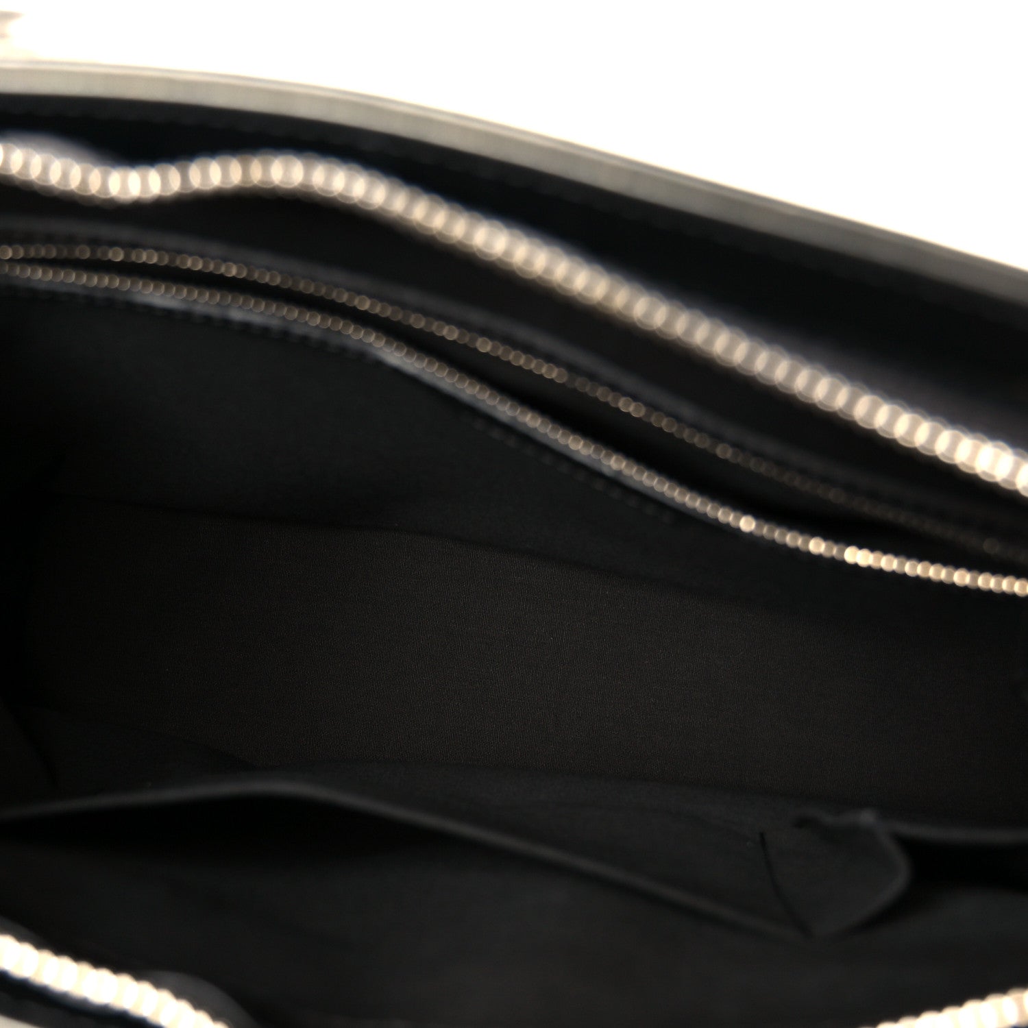 Louis Vuitton Mat Monogram Willwood Black 5 of 9