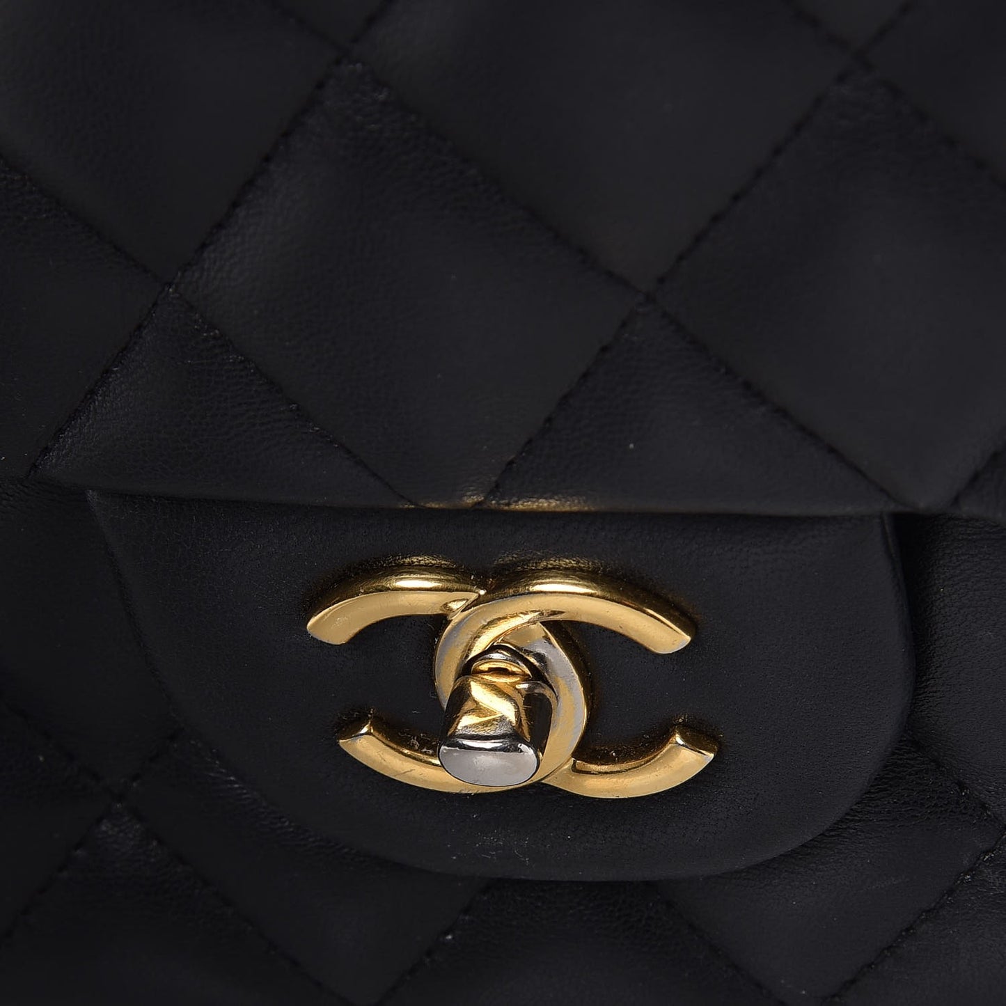 Lambskin Quilted Jumbo Single Flap Black