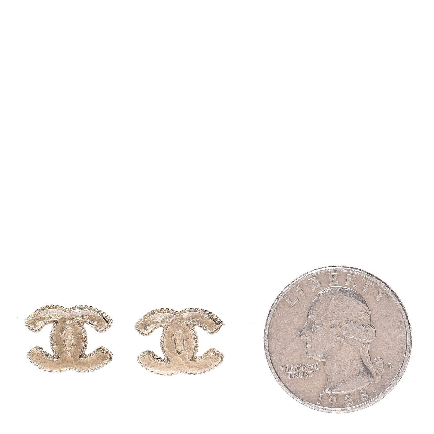 Hammered CC Earrings Gold