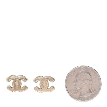 Chanel Hammered CC Earrings Gold 2 of 5