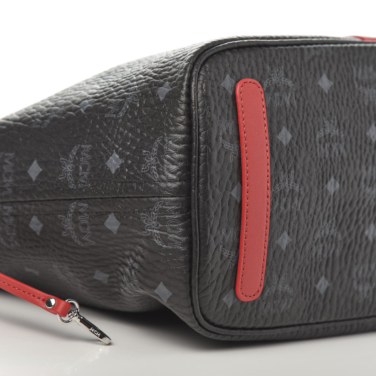 Visetos Medium Liz Reversible Shopper Tote Black Red