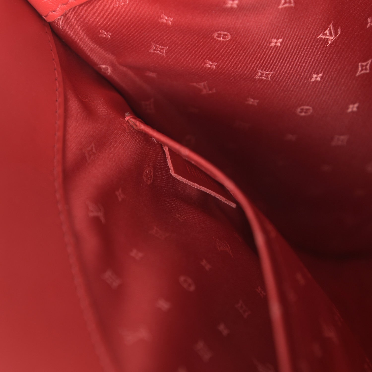 Louis Vuitton Suhali L Epanoui GM Geranium 7 of 14
