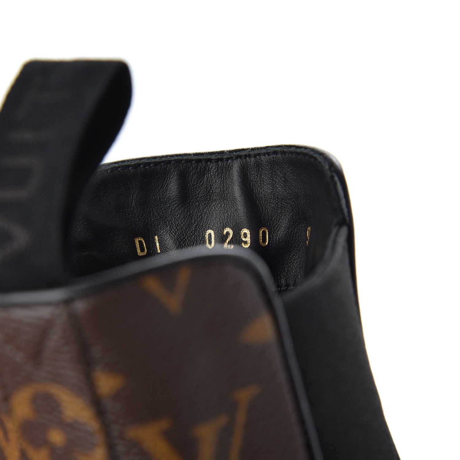 Louis Vuitton Monogram Mens Black Ice Chelsea Boots 9 8 of 13