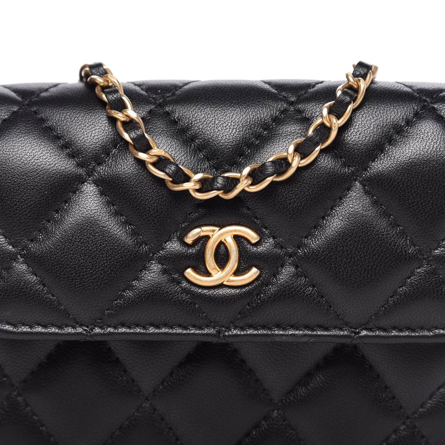 Lambskin Quilted Pearl Crush Clutch With Chain Black
