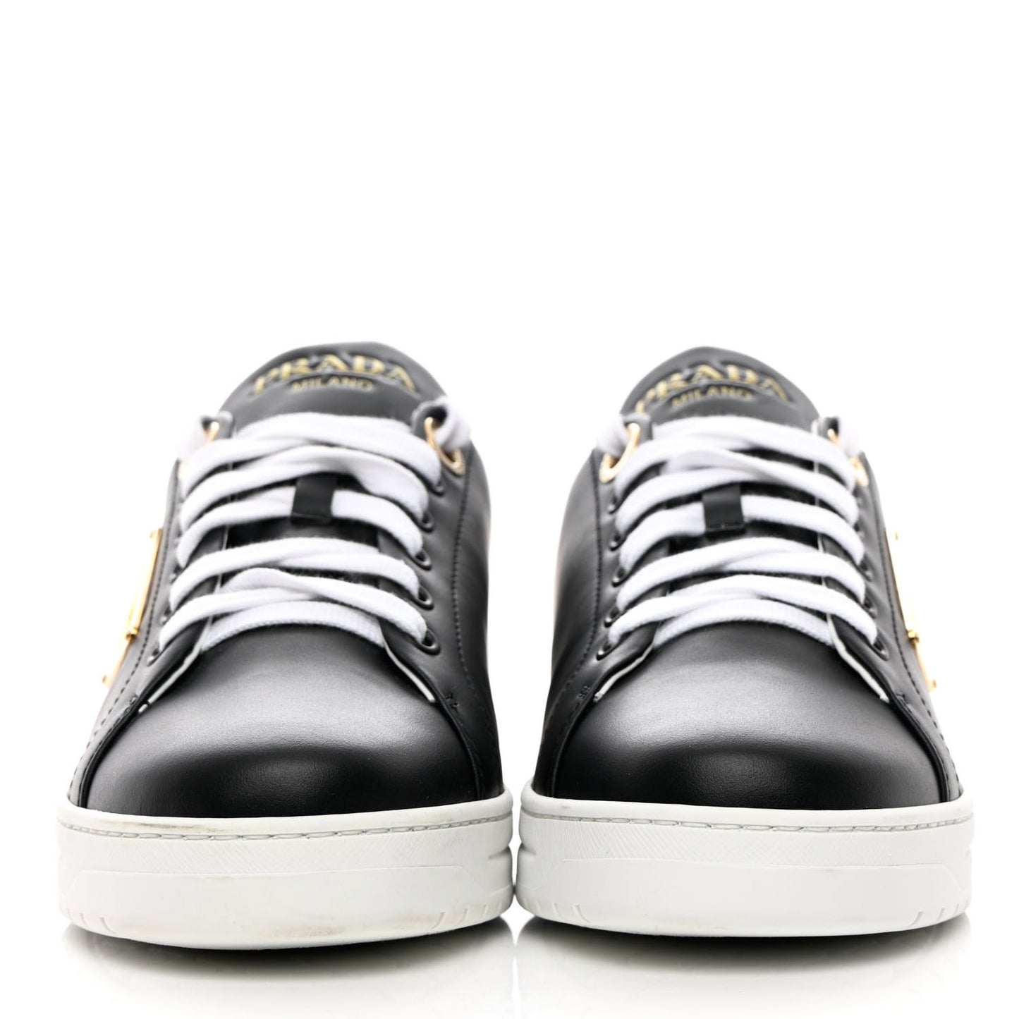 Vitello Soft Metal Triangle Logo Womens Edge Low Top 30mm Sneakers 39 Black White