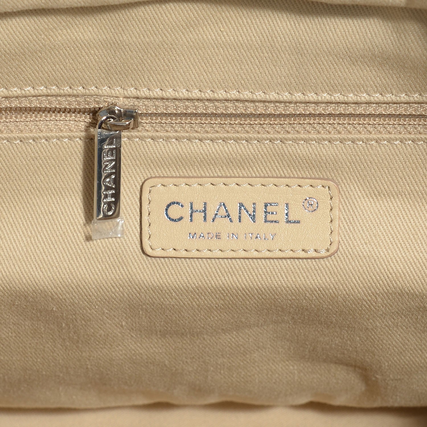 Chanel Iridescent Calfskin Stitched Medium VIP Shopping Tote White Black 6 of 12