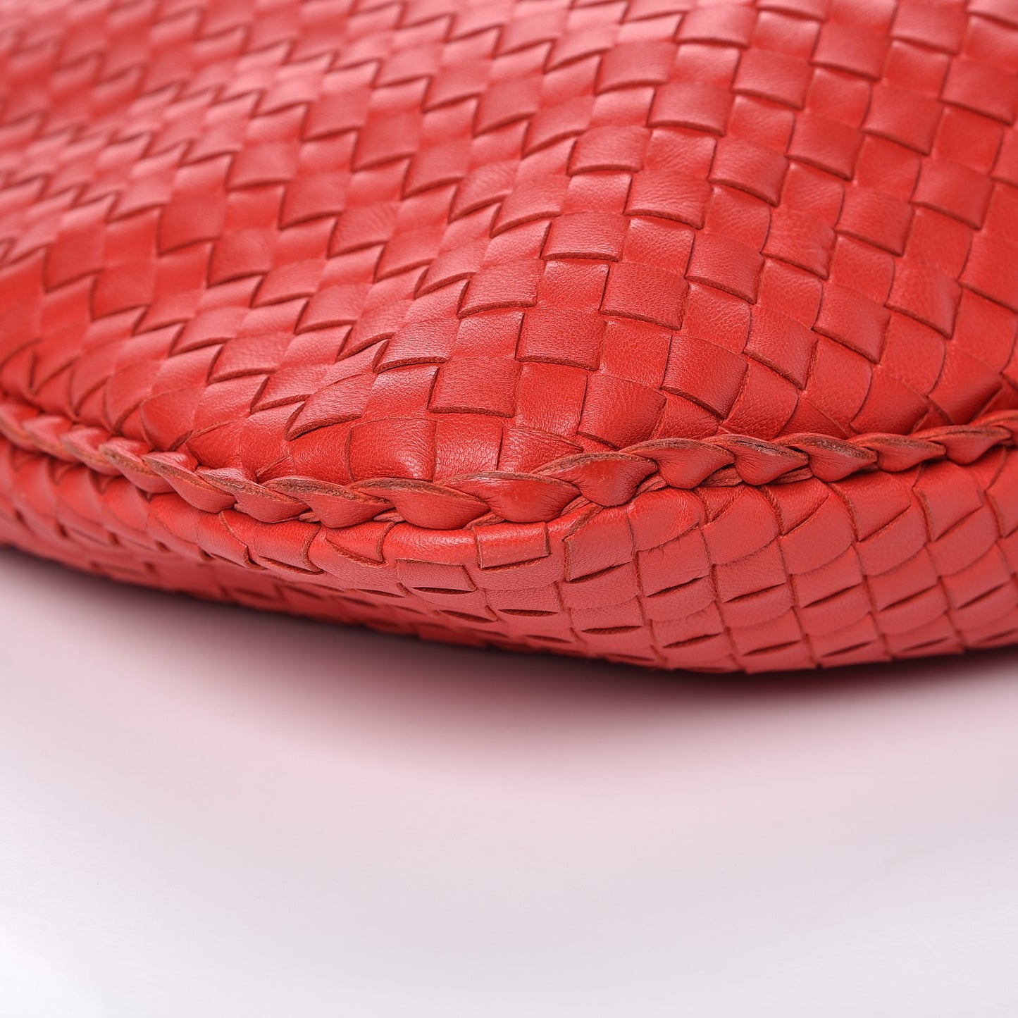 Nappa Intrecciato Medium Veneta Hobo Fever