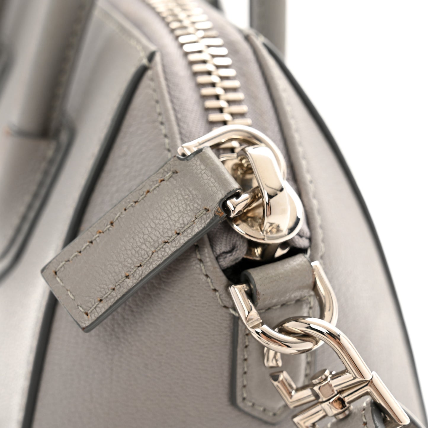 Sugar Goatskin Mini Antigona Pearl Grey