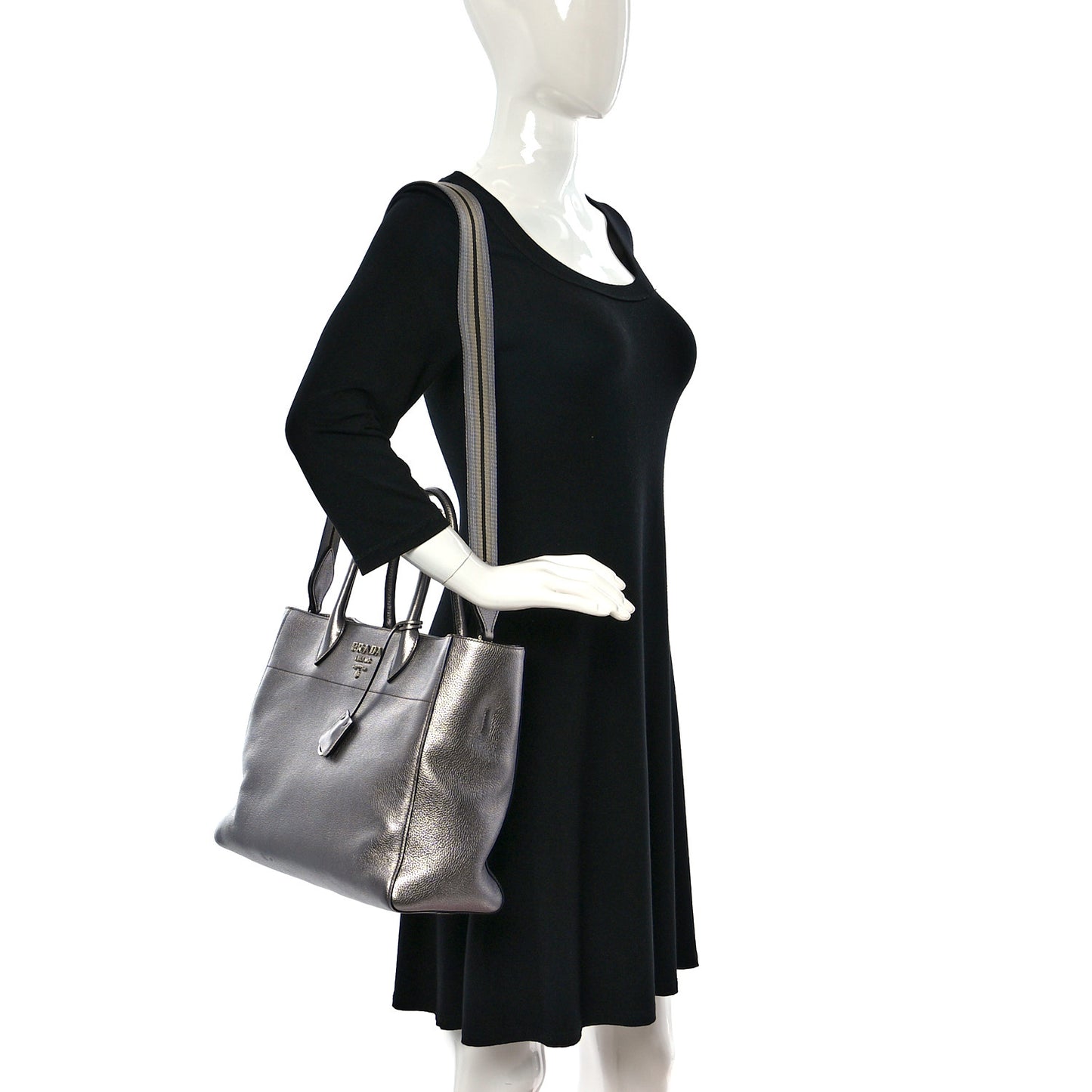 Metallic Vitello Daino Top Handle Tote Cromo