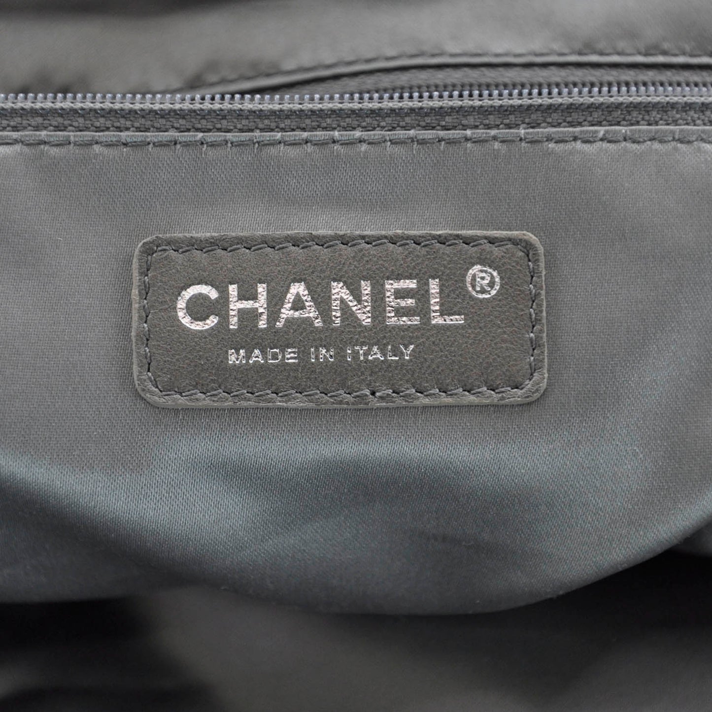 Lambskin Quilted Sharpei Frame Tote Black