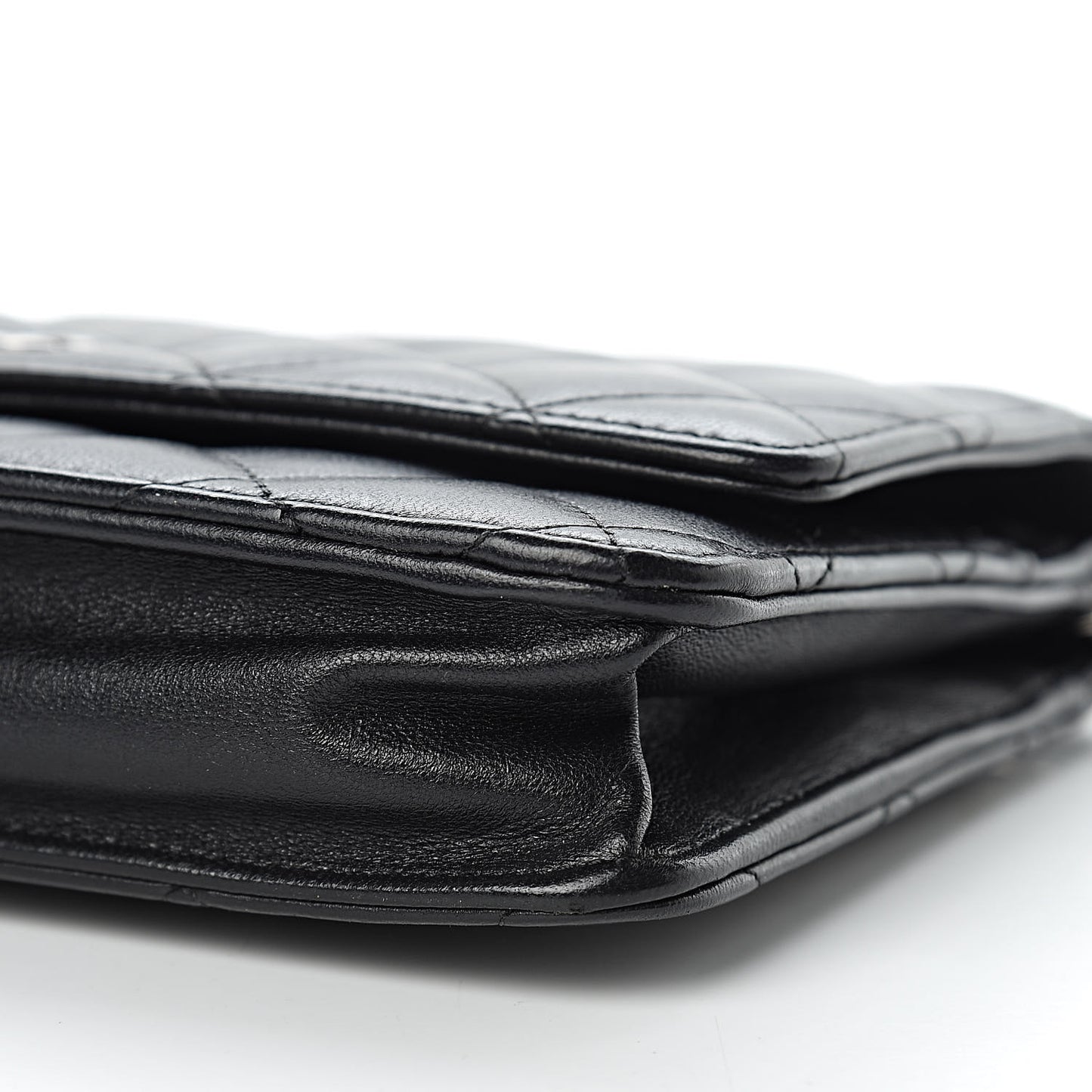 Lambskin Quilted Wallet On Chain WOC Black
