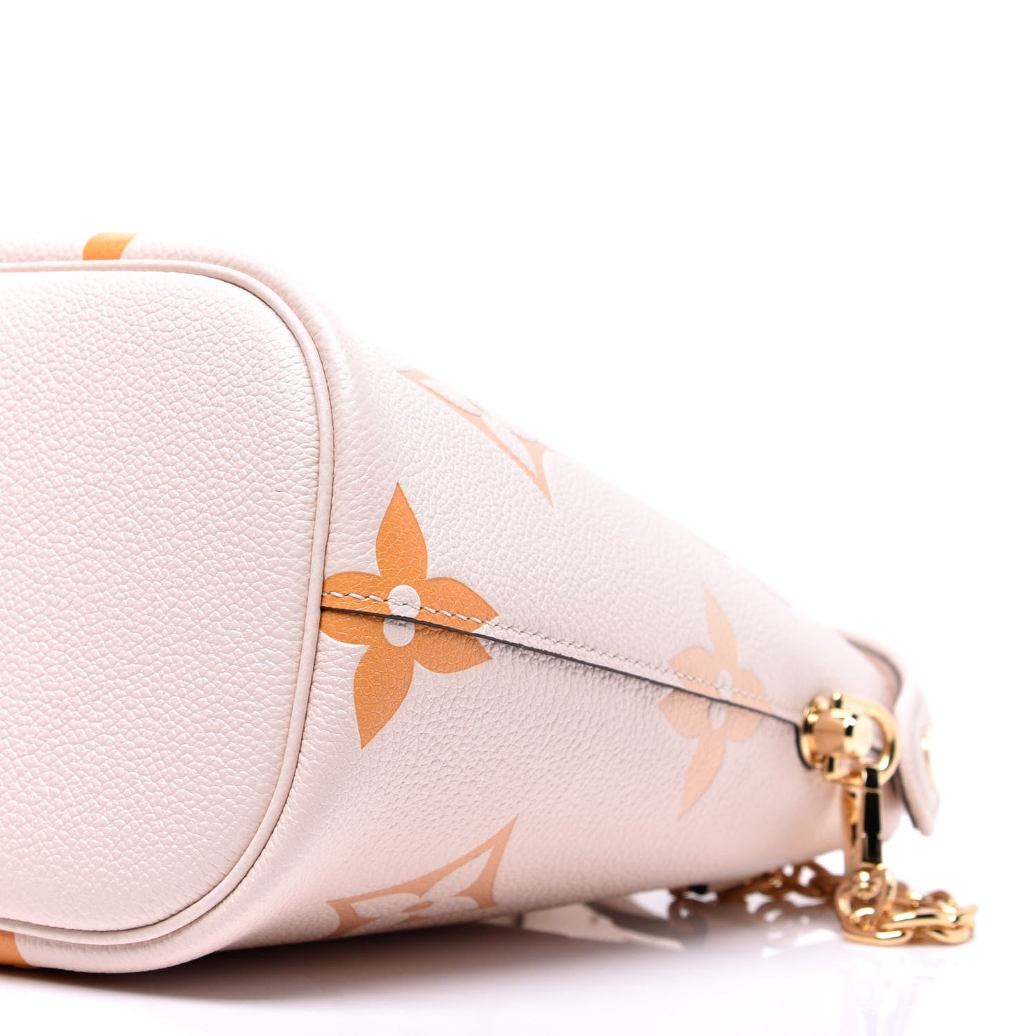 Louis Vuitton Empreinte Monogram Giant By The Pool Marshmallow Hobo Cream Saffron 9 of 10