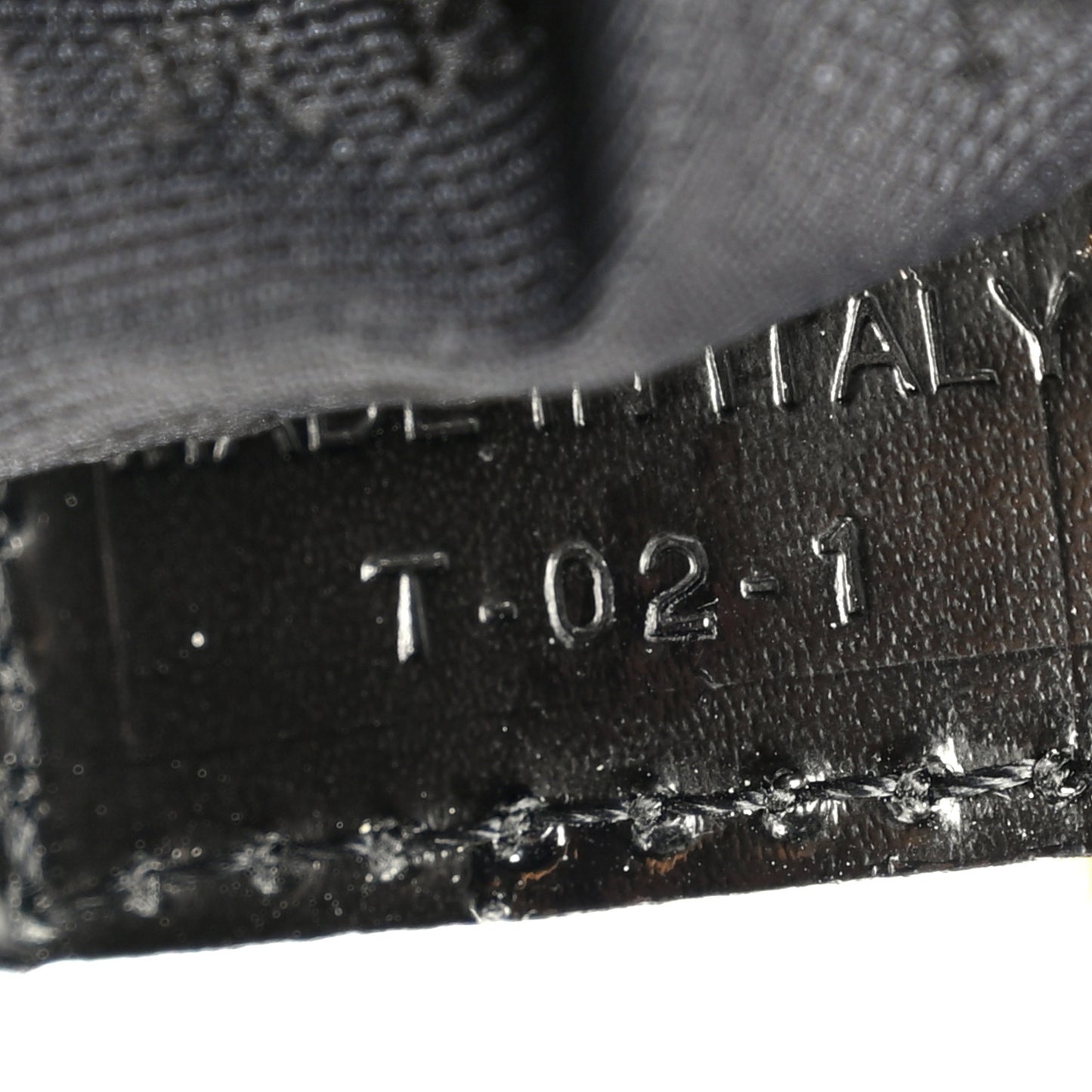Vintage Check Shoulder Bag Black