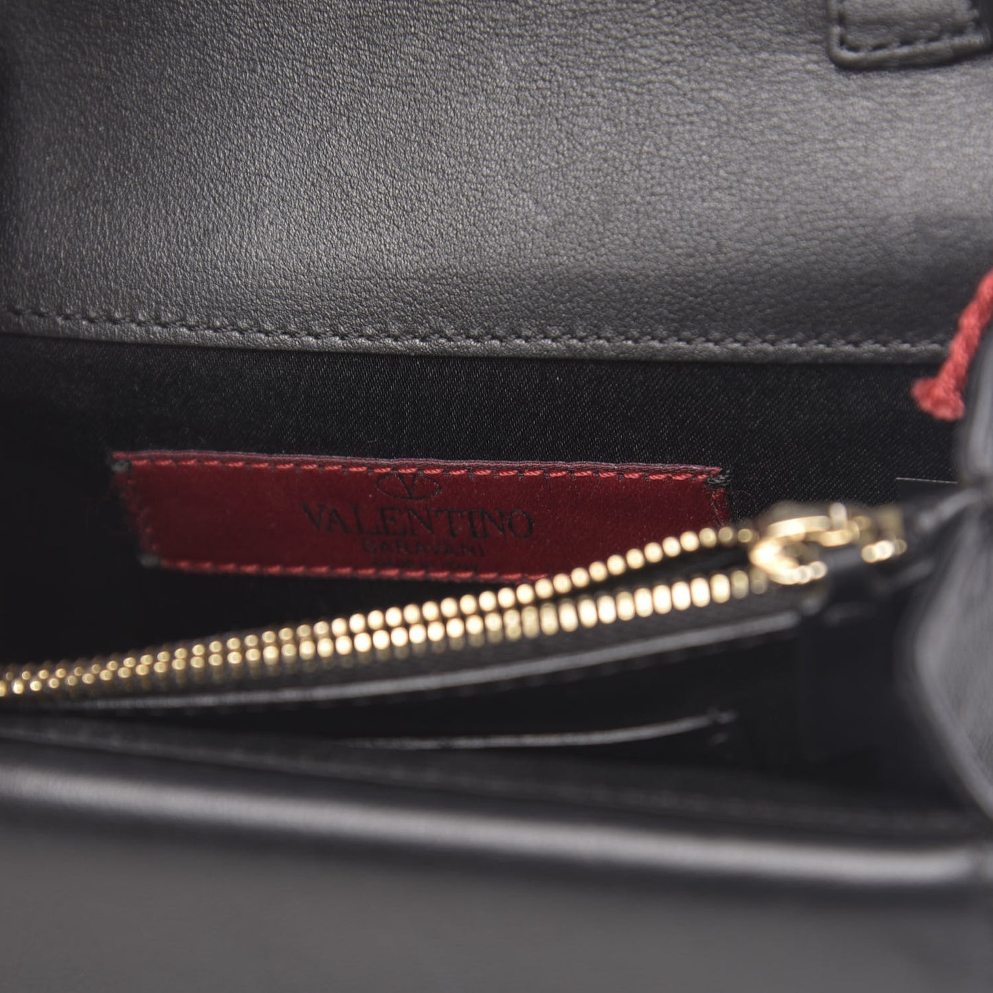Calfskin Rockstud Wallet on Chain Black