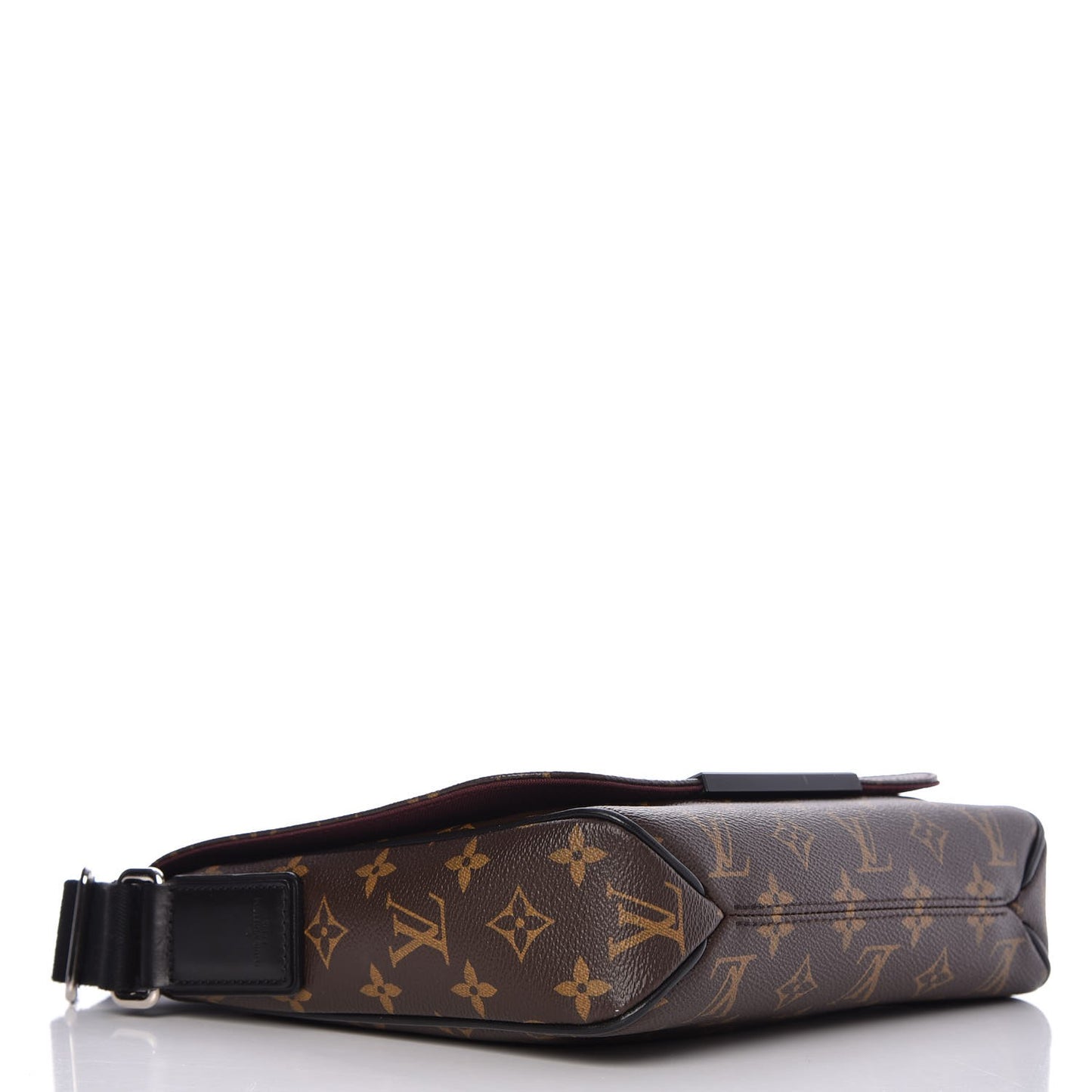 Monogram Macassar District PM