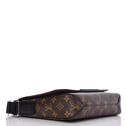 Louis Vuitton Monogram Macassar District PM 4 of 6