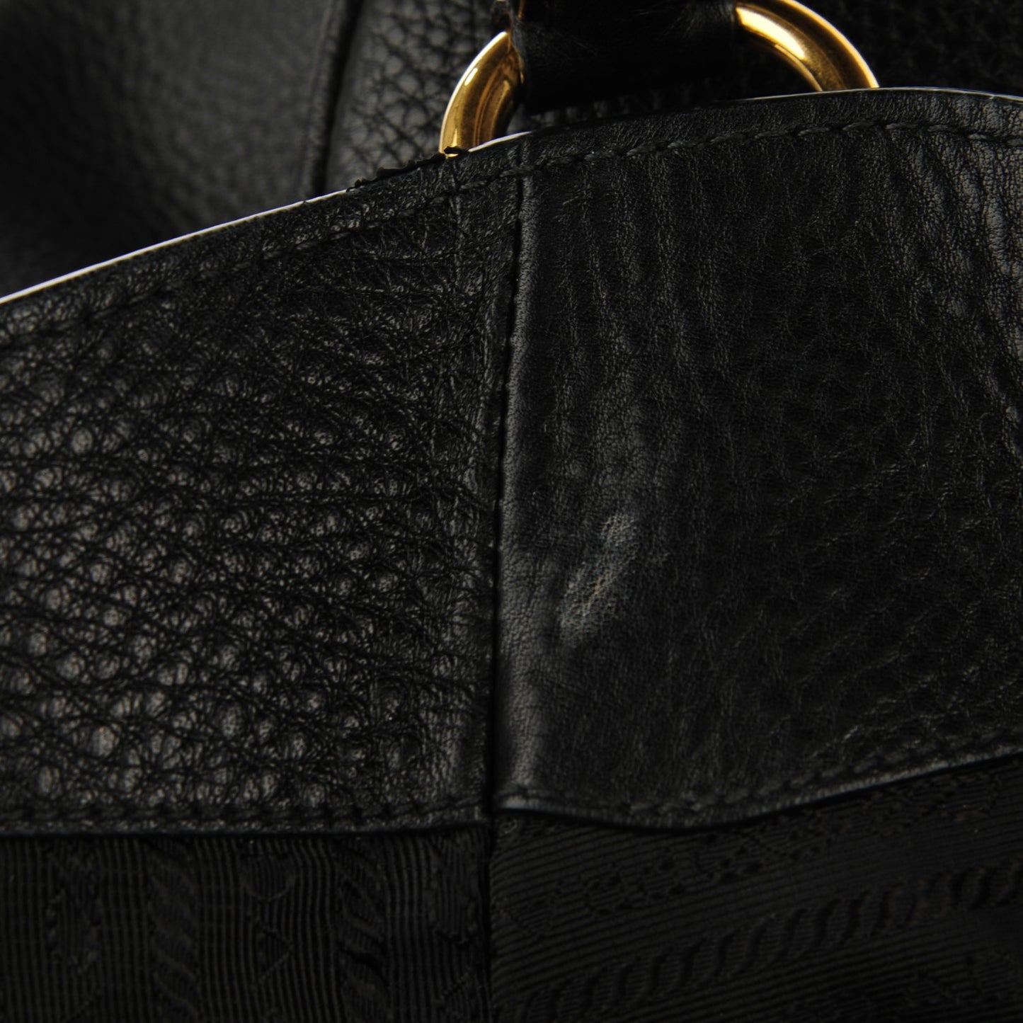 Vitello Daino Pushlock Tote Black