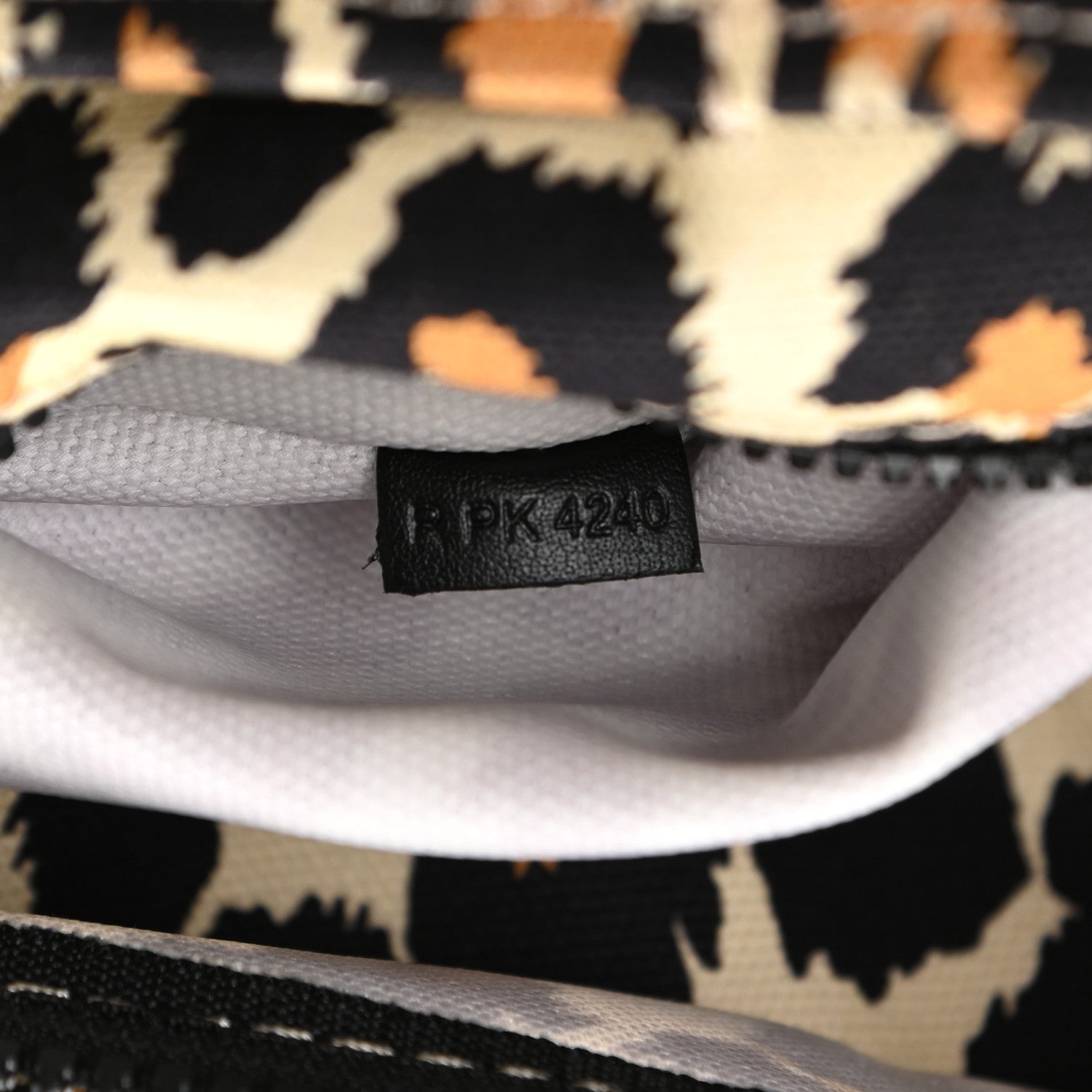 Marc Jacobs Cotton Canvas Leopard Print The Traveler Tote Bag 8 of 10