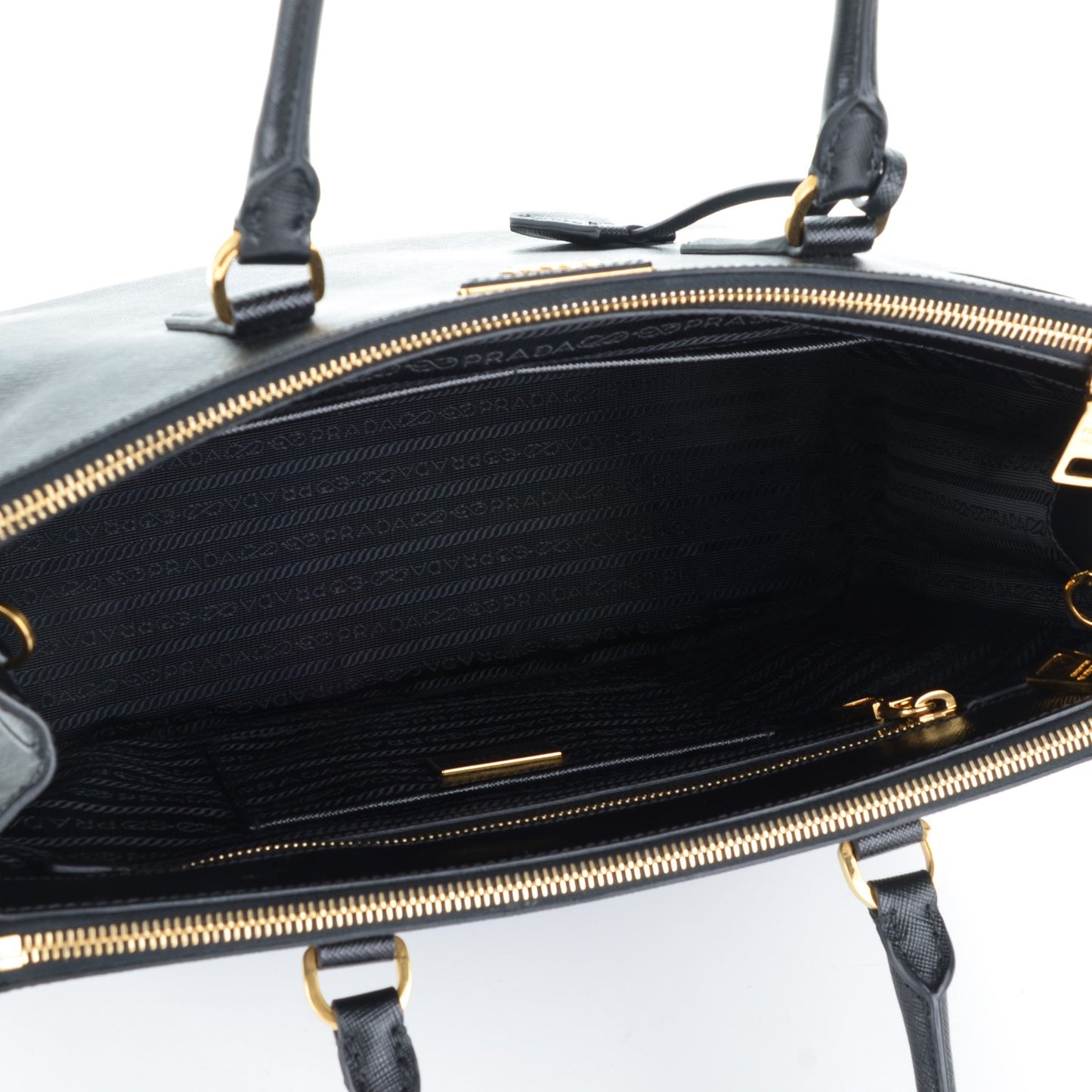 Saffiano Medium Galleria Double Zip Tote Black