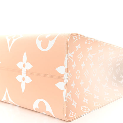 Louis Vuitton LOUIS VUITTON Monogram Giant By The Pool OnTheGo GM Brume 9 of 9