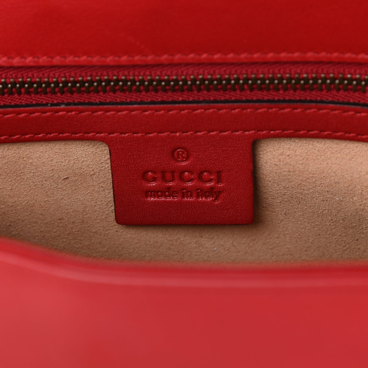 Calfskin Matelasse Small GG Marmont Shoulder Bag Hibiscus Red