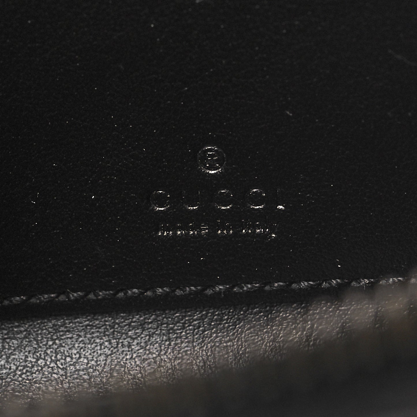Calfskin Matelasse GG Marmont Zip Around Card Case Black