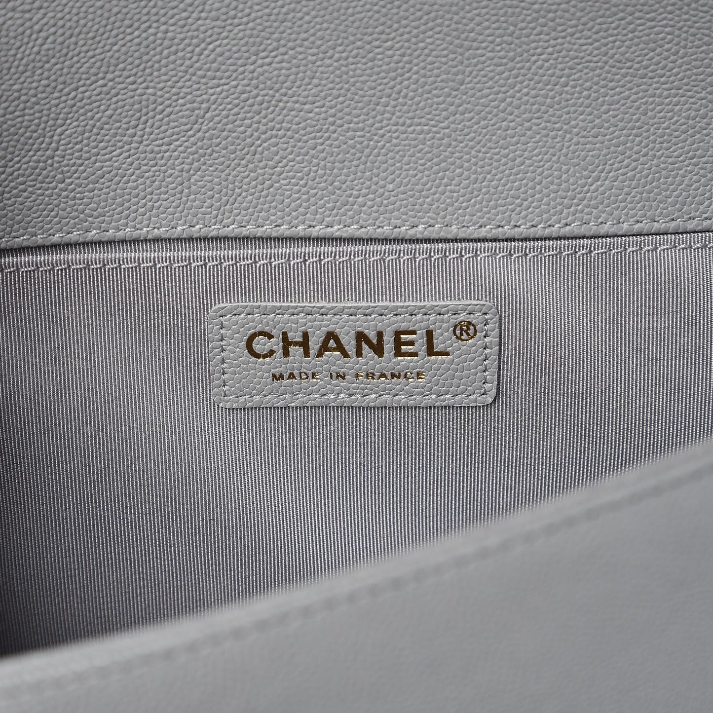 Caviar Quilted Medium Boy Flap Grey