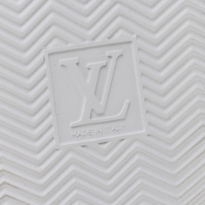 Louis Vuitton Grained Calfskin Embossed Monogram Mens Beverly Hills Sneakers 8.5 White 7 of 11