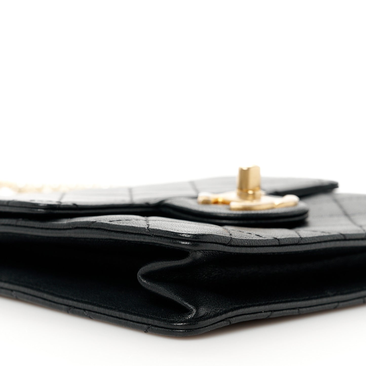 Goatskin Quilted Chic Pearls Flap Black