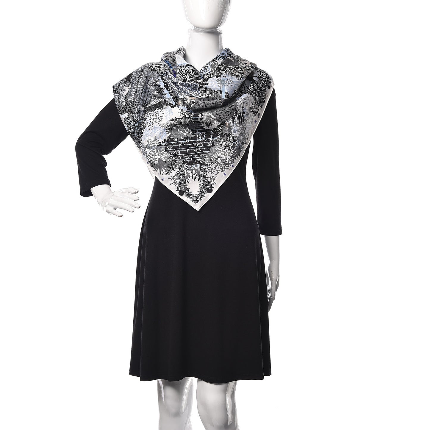 Silk Dans Un Jardin Anglais Scarf 90 White Ciel Black