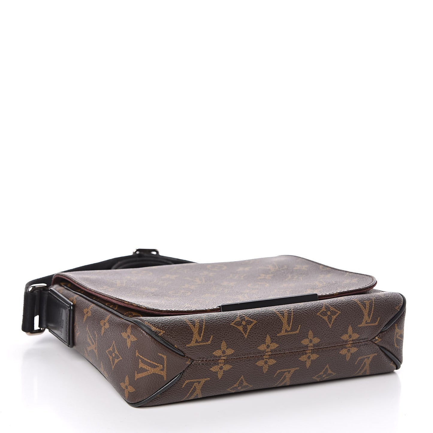 Monogram Macassar District PM