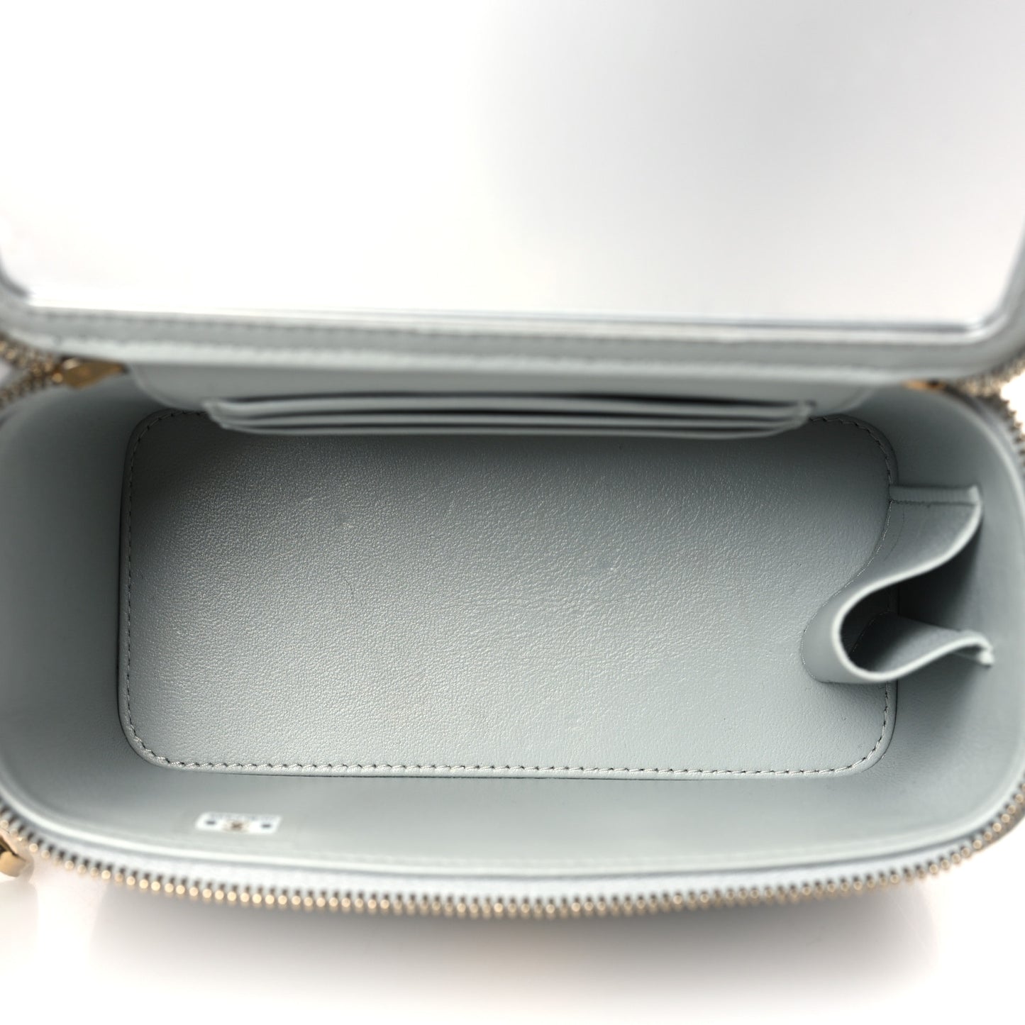 Lambskin Resin Quilted Vanity Case With Chain Grey