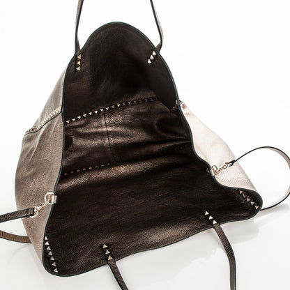 Valentino Garavani Metallic Grained Calfskin Large Rockstud Reversible Tote Skin Sasso 5 of 5